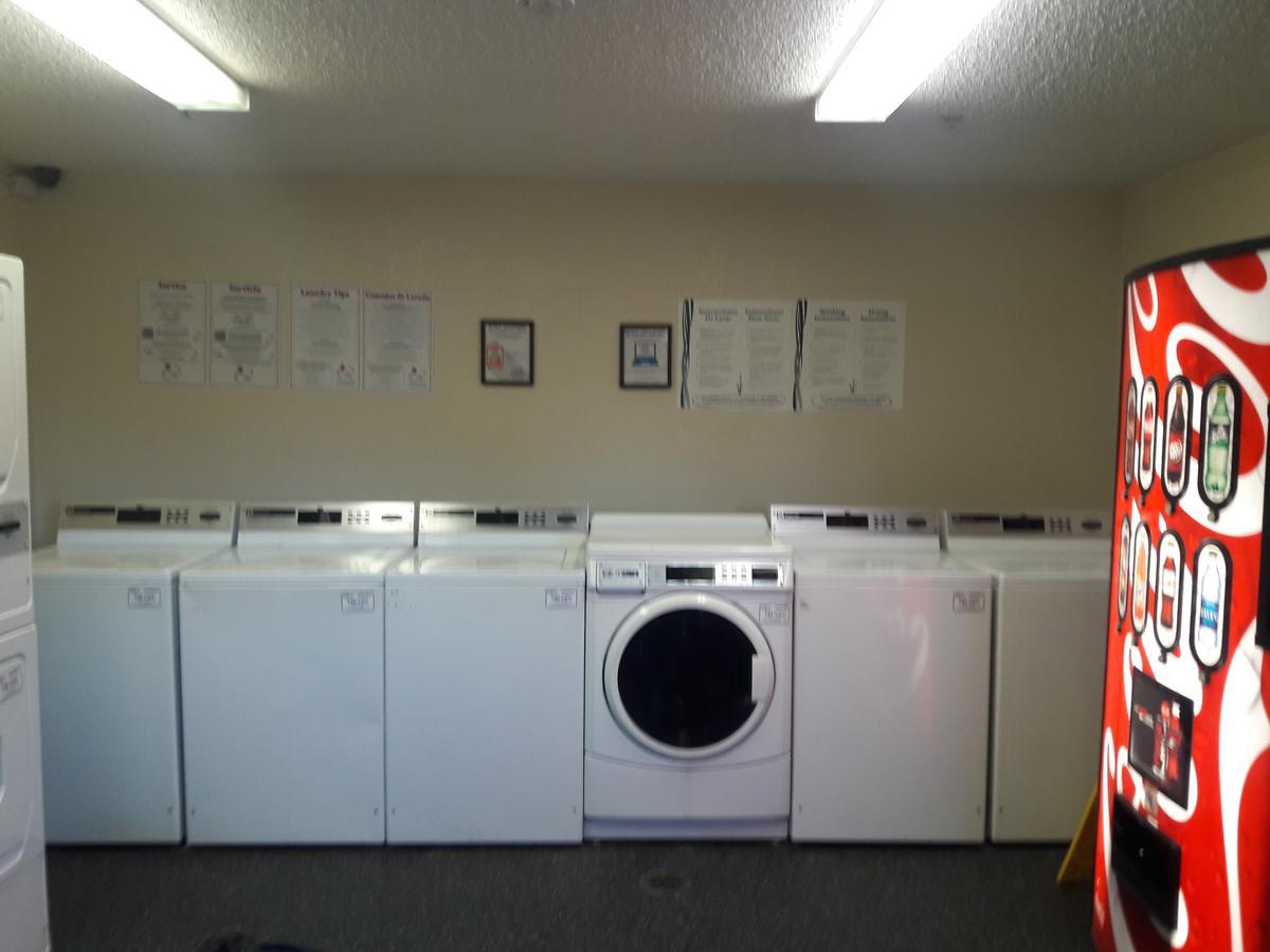 Intown Suites Extended Stay San Antonio Tx - Nacogdoches Road Екстер'єр фото