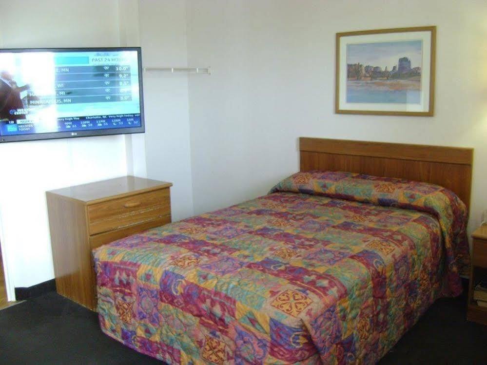 Intown Suites Extended Stay San Antonio Tx - Nacogdoches Road Екстер'єр фото